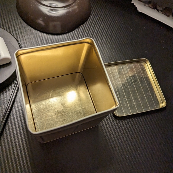 Vintage Hershey's cocoa tin - Picture 5 of 5